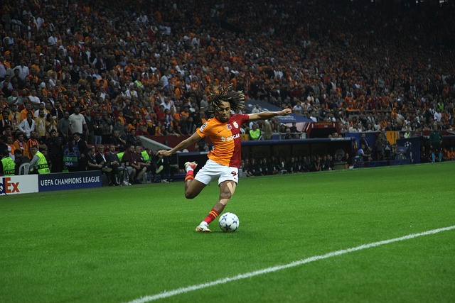 哈托直红梅里诺补时绝平 西班牙2-2荷兰五连胜遭终结.